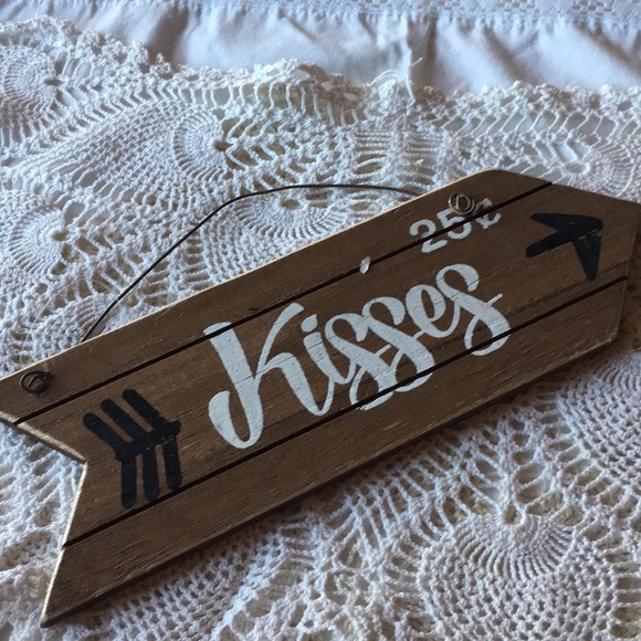 Other - Kisses 25cent sign!😊